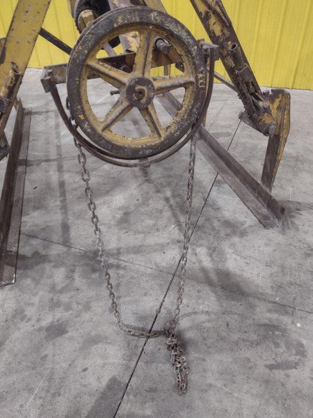 10,000 LBS X 96" CF ADJUSTABLE PLATE &amp; SHEET LIFTER: STOCK #22326