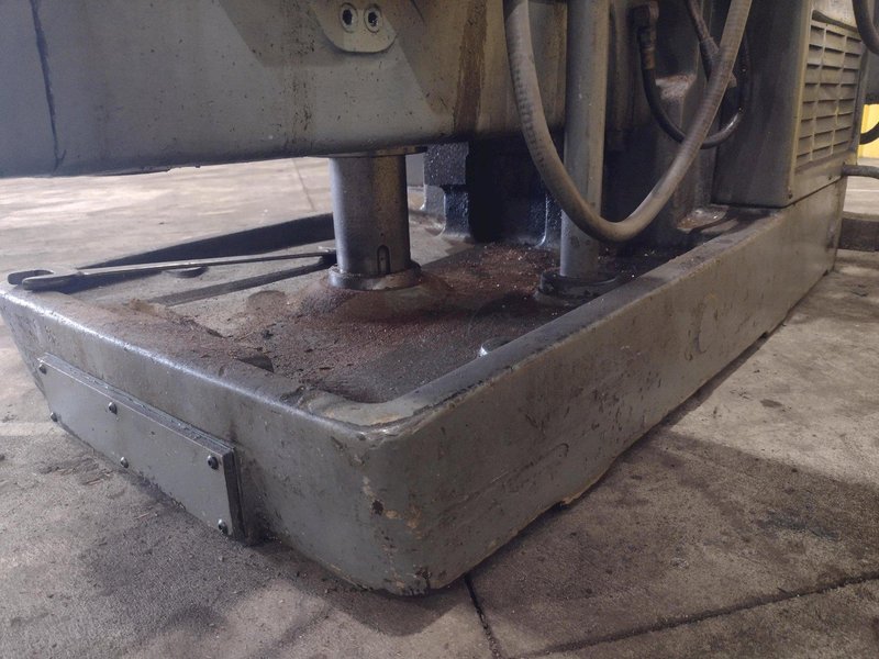#205 K&amp;T MILWAUKEE KEARNEY AND TRECKER MODEL #205 S-12 HORIZONTAL MILL WITH TOOLMAKERS VERTICAL HEAD: STOCK #22495