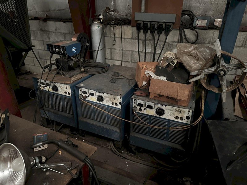RIM CIRCLE WELDING SYSTEM WITH MILLER WELDERS: YOBRO #26432
