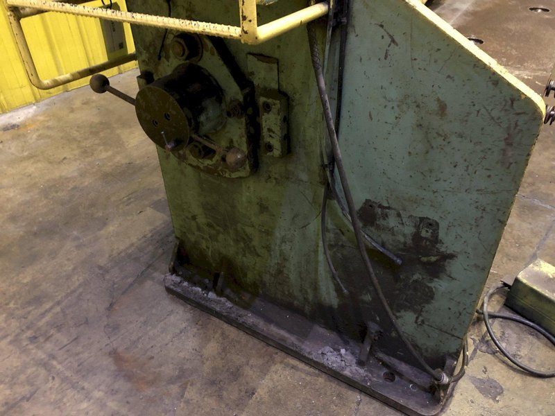 12' X 1/2" BERTSCH MODEL #500 POWER HYDRAULIC SHEAR: STOCK #18248