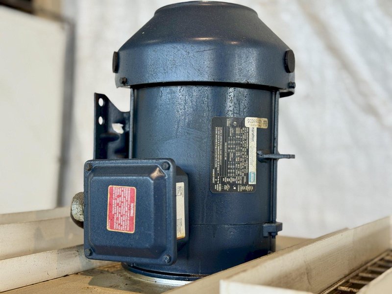 ROBOVENT CLARION CFX-2000 OIL MIST COLLECTOR. STOCK # 0984226