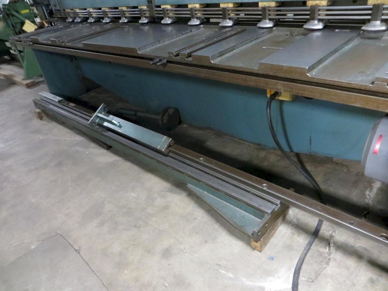 3/16" x 10 ft. Amada Mechanical Power Shear Model M-3045