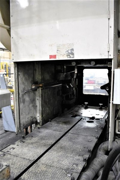1500 Ton Aida Knuckle Joint Press, Model PK-1500, 9.84" STR, 44.09" SH, 1.18" ADJ, 47.24" x 47.24" Bed, 25-40 SPM Vari