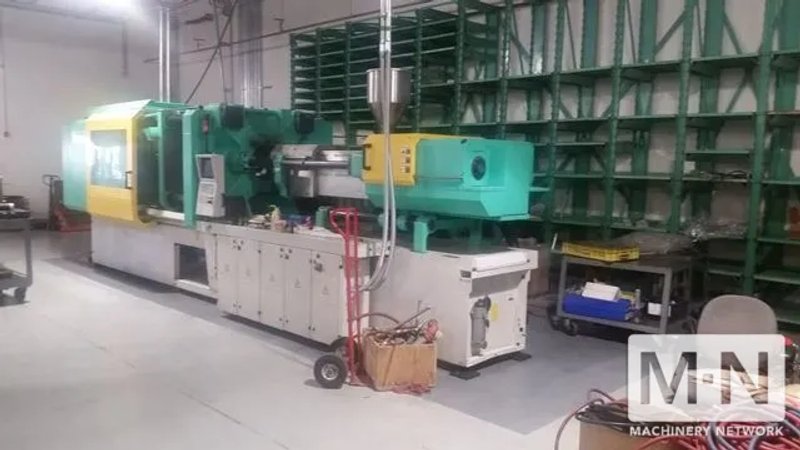 440 TON 45.4 OZ ARBURG MODEL 820S-4000-2100 INJECTION MOLDING MACHINE MFG 2005