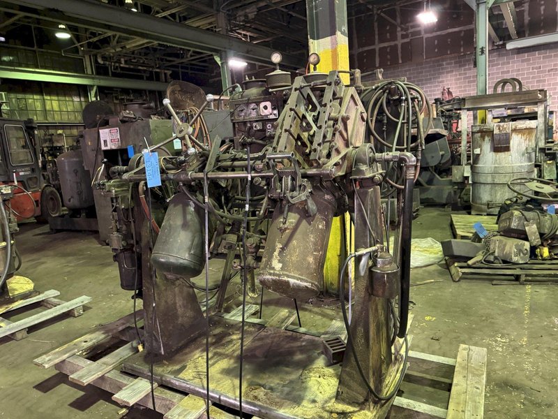Dependable model 200sa shell core machine with gas panel and power rollover