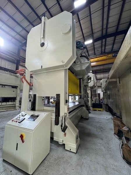 400-ton Blow Press #SC2-400-120-60 Straight Side Mechanical Metal Stamping Press For Sale, Year 2005