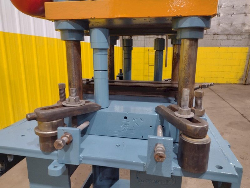 12 TON AIRAM PNEUMATIC CUTOFF PRESS: STOCK #11949