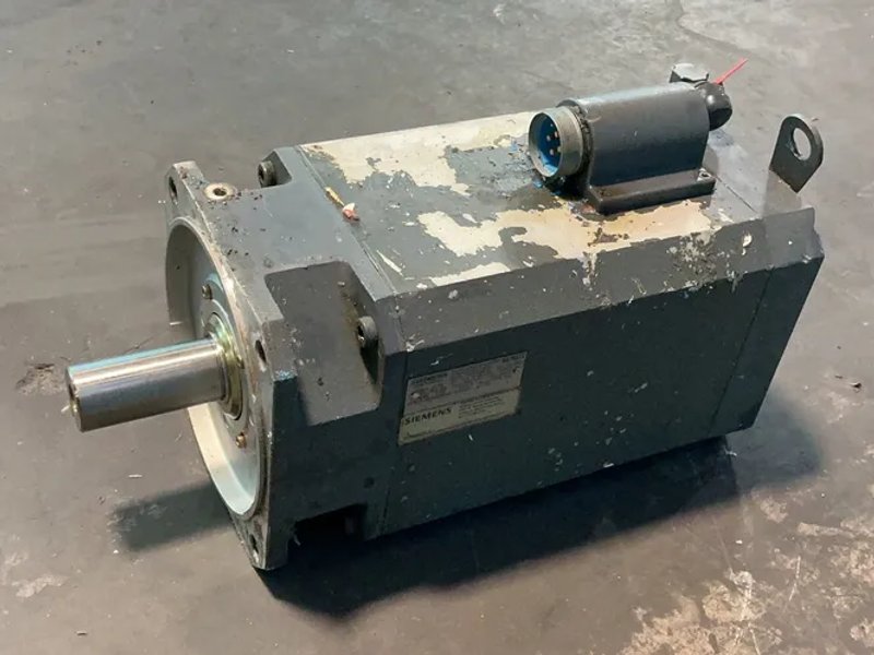 Siemens 2000rpm Servo Motor - 1ft6105-1ac71-4ag1