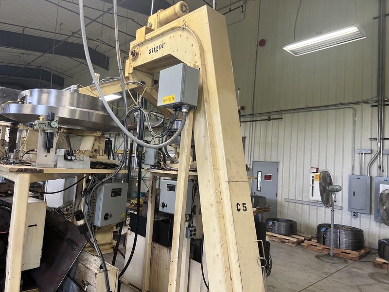 Angor Model AMH-200M Magnetic Conveyor Loader