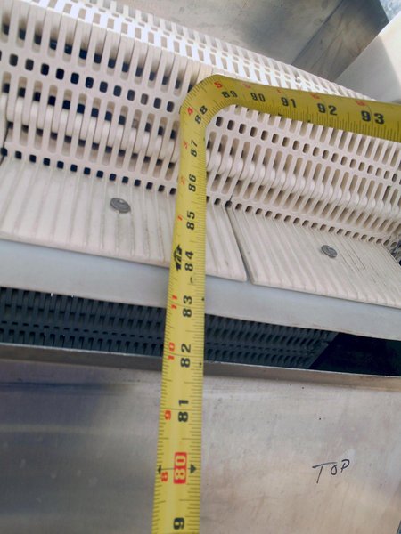 New England Machinery | S.S. Bottle Unscrambler w/ S.S Incline Conveyor