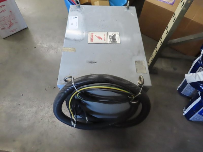 Shin Nippon Transformer Model 7592A0200200- Auction Item