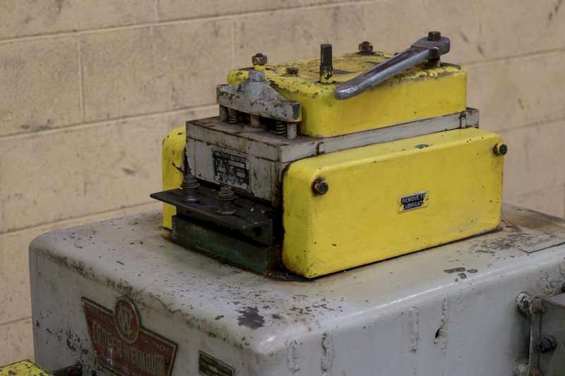 6" x .062" CWP 17 Roll Straightener