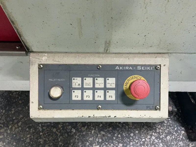 Akira-seiki 16” X 28”  CNC VMC - Rmv700apc