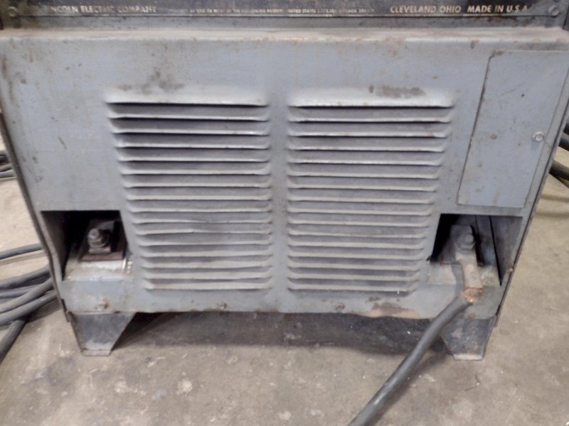 500 AMP LINCOLN IDEALARC R3R-500 DC ARC WELDER: STOCK #17400