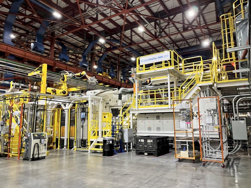 4000 Ton Krauss Maffei Injection Molding Press