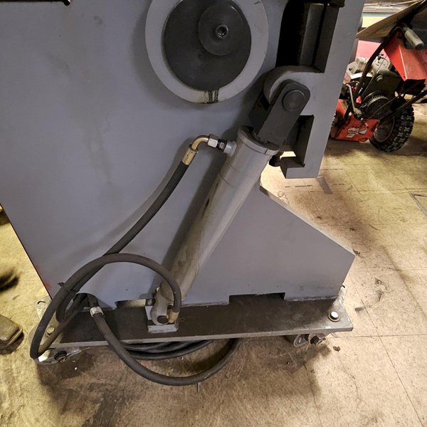 8' X 10GA GMC MODEL HBB-0810 HYDRAULIC BOX AND PAN BRAKE. STOCK # 0560425.