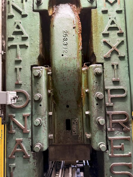 700 TON NATIONAL MAXIPRESS FORGING PRESS. STOCK #1087026