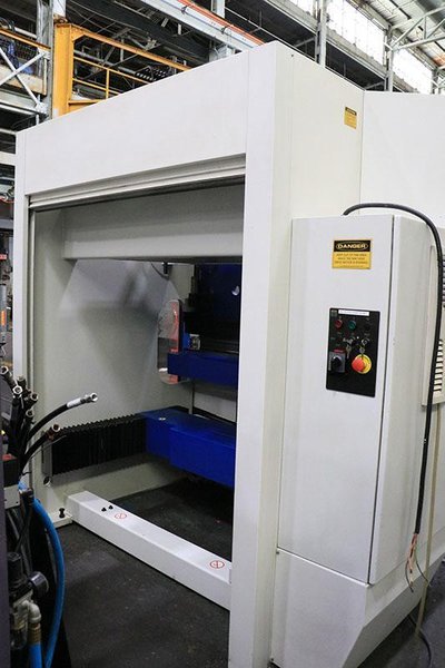 73 TON X 80" TRUMPF HYDRAULIC PRESS BRAKE MODEL TRUBEND 3066