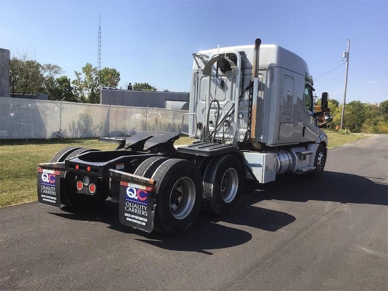 2019 Freightliner Cascadia 126 KS7787