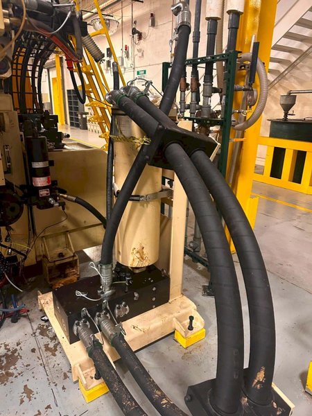 300 Ton 59 Oz Shot Husky RS70/60 Injection Molder, 1998