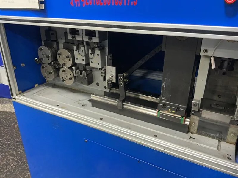 CNC Wiper Forming Machine