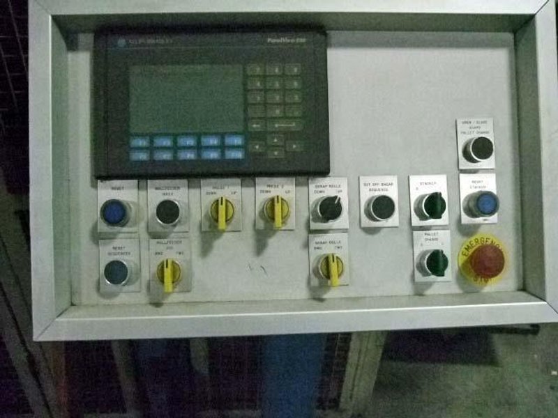 1200 Ton AP &amp; T Blanking, Embossing &amp; Cutoff Line