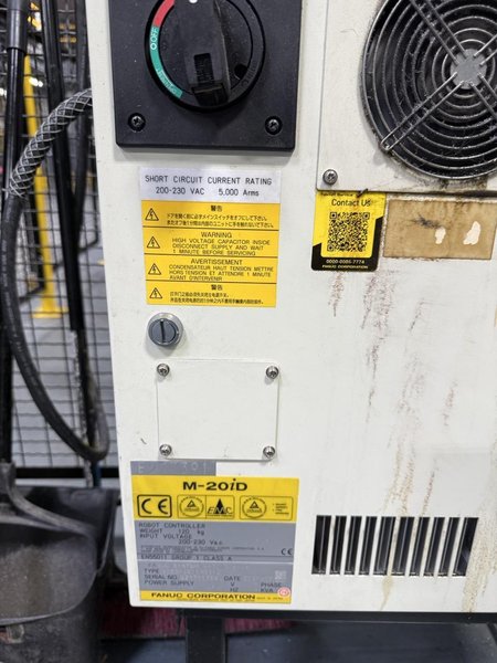 Haas UMC-750SS 5 Axis UMC, 2022 – Fanuc M-20iD Robot Cell, 70+1 SMTC, TSC, Chip Conveyor