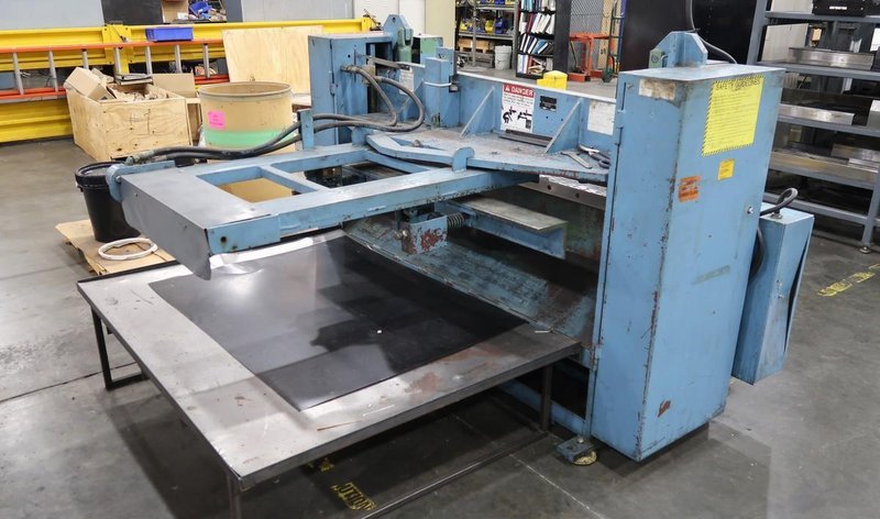 5' X 10 GAUGE BETENBENDER HYDRAULIC SQUARING SHEAR: STOCK #78222