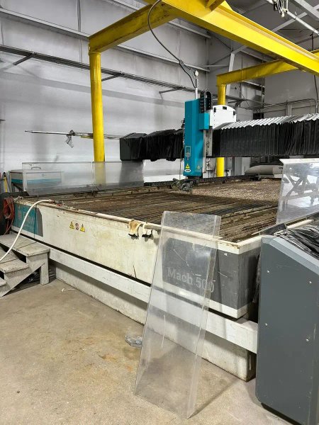 2018 FLOW Mach 500 3060 | Waterjet Cutters