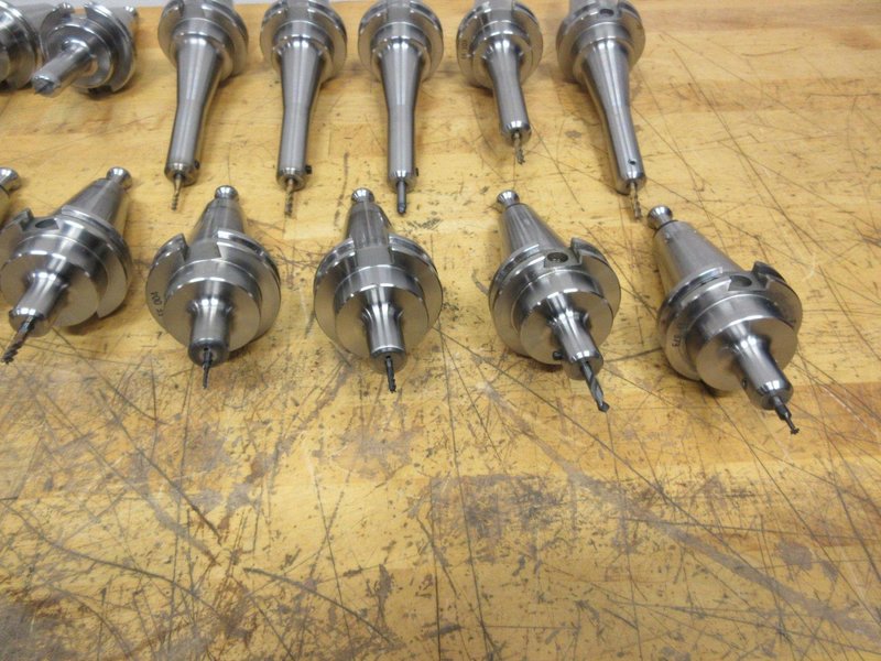 Pioneer CAT40 (15pcs) Ext &amp; Reg Length End Mill Holders, 1/8", 3/16", 1/4" Diameters- Auction Item