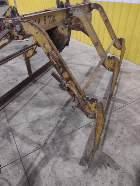 10,000 LBS X 96" CF ADJUSTABLE PLATE &amp; SHEET LIFTER: STOCK #22326