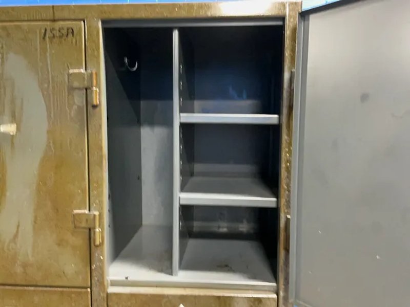 Strong Hold  8 Door Lockers