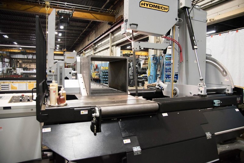 NEW - 30"H x 25"W HYD-MECH V-25APC SEMI-AUTOMATIC VERTICAL TILT FRAME BAND SAW