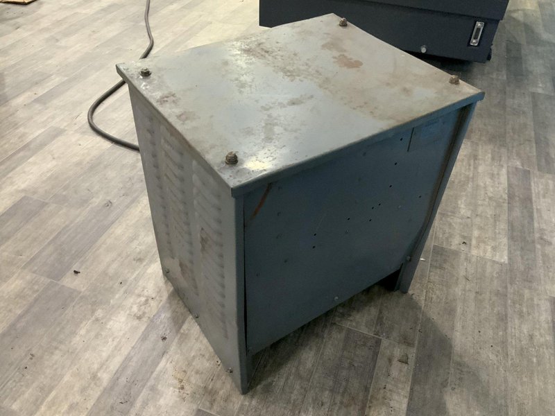36 VOLT ELECTRIC FORKLIFT CHARGER: STOCK #81138
