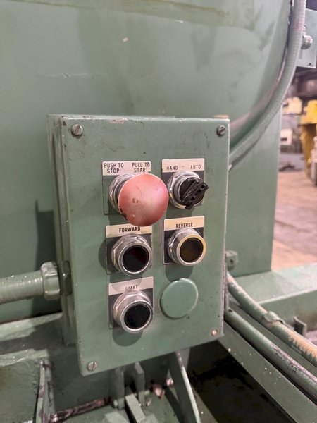 30" X 42" BALEMASTER MODEL #360A CLOSED DOOR HORIZONTAL HYDRAULIC BALER: YOBRO #25089