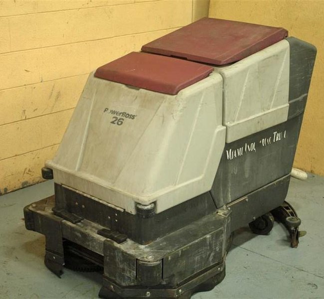 MINUTEMAN POWERBOSS 26 FLOOR SCRUBBER: 56238