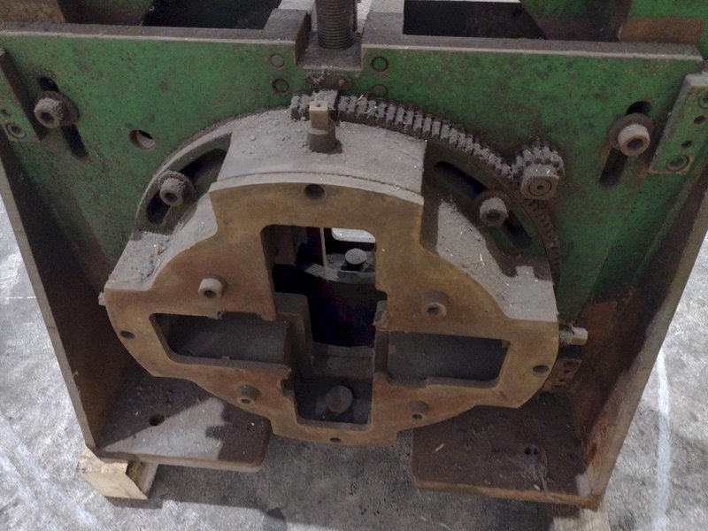 TISHKEN STRAIGHTENING ADJUSTABLE TURKS HEAD FOR ROLLFORMER: STOCK #22616