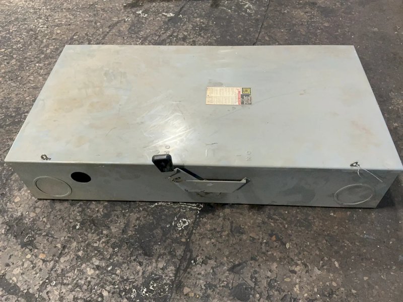 Square D 400 A / 240 V General Duty Fusible Safety Switch - D325n