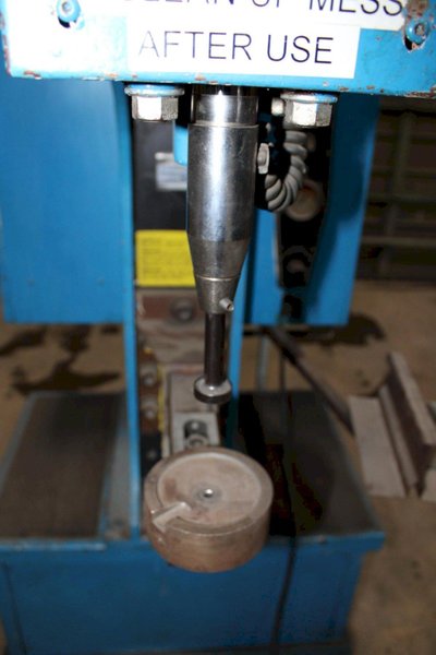 6 TON HAEGER HP6-C HARDWARE INSERTION PRESS, 8" STROKE, 18" THROAT
