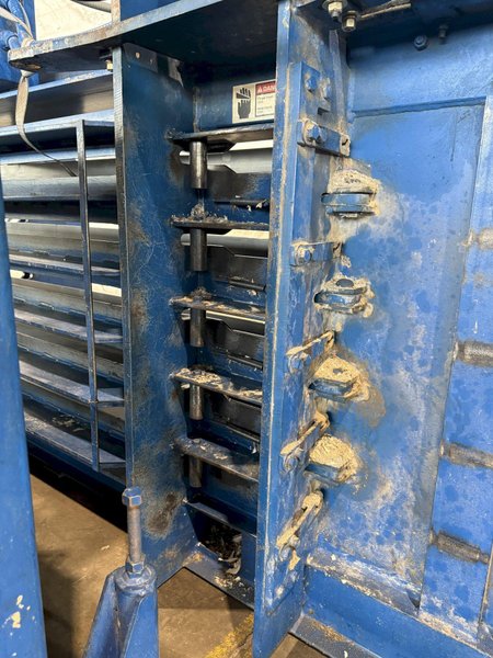 30" X 48" X 72" AMERICAN PAC40297T20 AUTO-TIE BALER SYSTEM. STOCK # 0671025