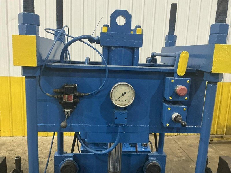 75 TON X 96" DRILCO TRAVELING HEAD HYDRAULIC STRAIGHTENING PRESS: YOBRO #25865