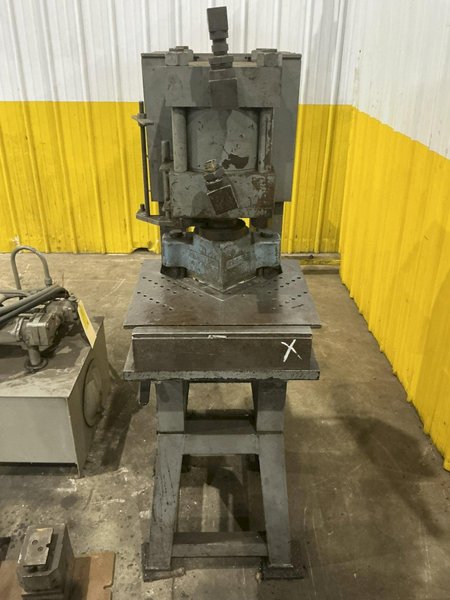 PARKER C FRAME HYDRAULIC PRESS W/ NOTCHER &amp; COPING DIES : YOBRO 26353