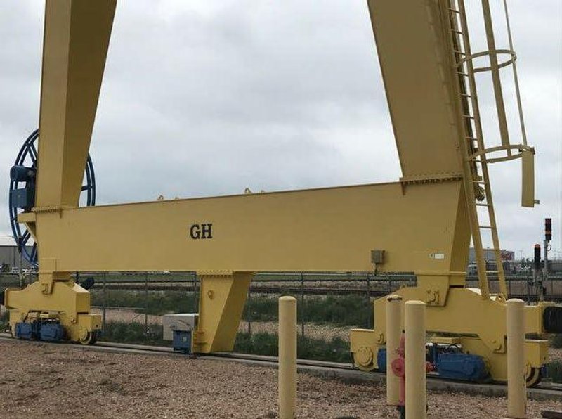 100-TON G.H. GRUAS DOUBLE GIRDER TRAVELING GANTRY CRANE: STOCK #12747