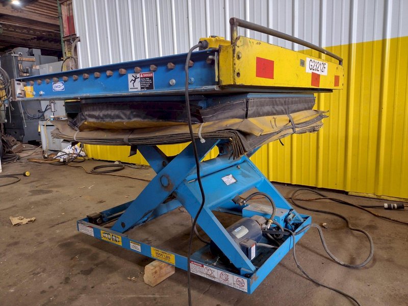 3,000 LBS X 48" X 48" ROTO-MAX HYDRAULIC SCISSOR LIFT TABLE W/ ROTARY LEWCO ROLLER CONVEYOR TOP, 110 VOLT: STOCK #20877