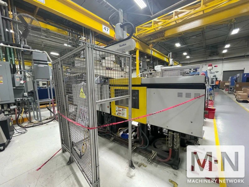 110 TON 1.6 OZ  CINCINNATI ROBOSHOT 110I-48G INJECTION MOLDING MACHINE, MFG 2000