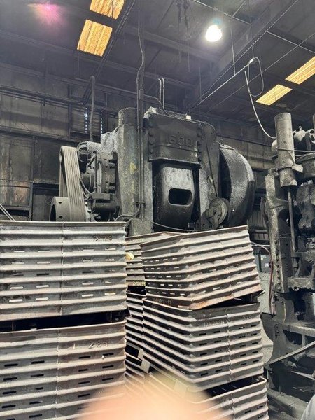 1600 Ton, NATIONAL MAXIPRESS