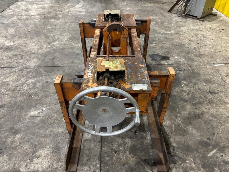 20,000 LBS X 56" WIDE BUSHMAN MODEL 5500 CRANE MOUNT SHEET LIFTER: YOBRO #24467