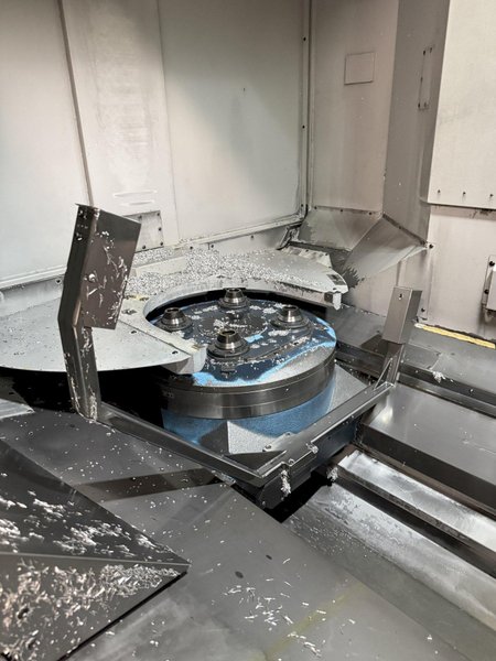 2014 Used Makino MMC2 with (3) Makino a61nx - 30 Station Pallet Pool FMS For Sale