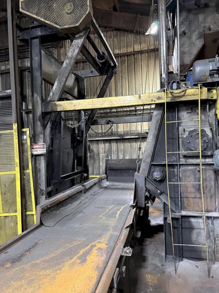 Pangborn model 15GN tumblast cleaning machine s/n 15GN-4-744 with floor loader