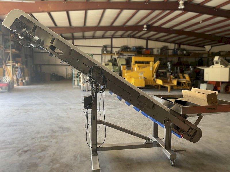 (B) WEIGHPACK Complete Set: Zippy Bagger R-L, Primolinear Scale V-5 2L/3P, Infeed Conveyor, Floor Hopper